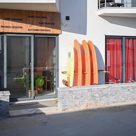 Alojamento de Acomodação e Pequeno-almoço Ferrel Surf House Baleal