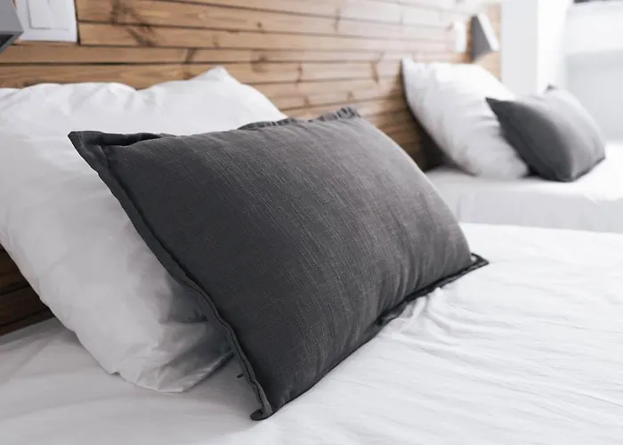 לינה וארוחת בוקר Ferrel Surf House