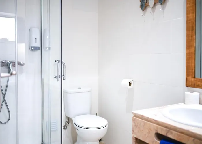 Ferrel Surf House * בליאל